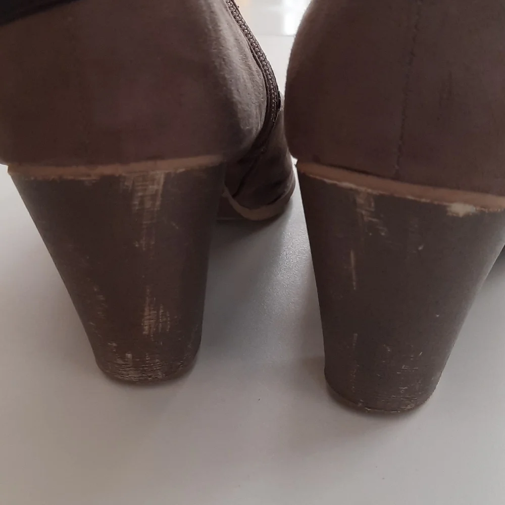 Ankle Shoes (Boots) - Size 10 (XL) - Picture 6 of 11